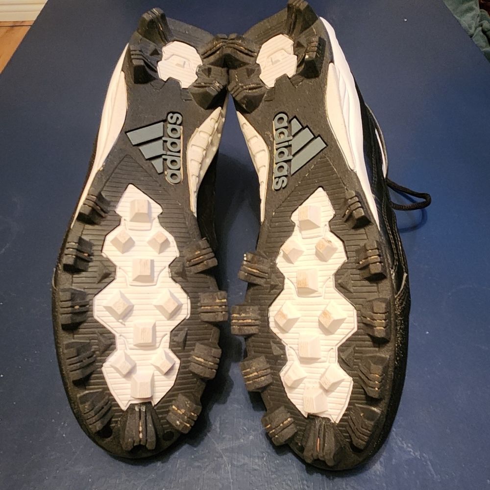 Adidas cleats - Picture 2 of 6